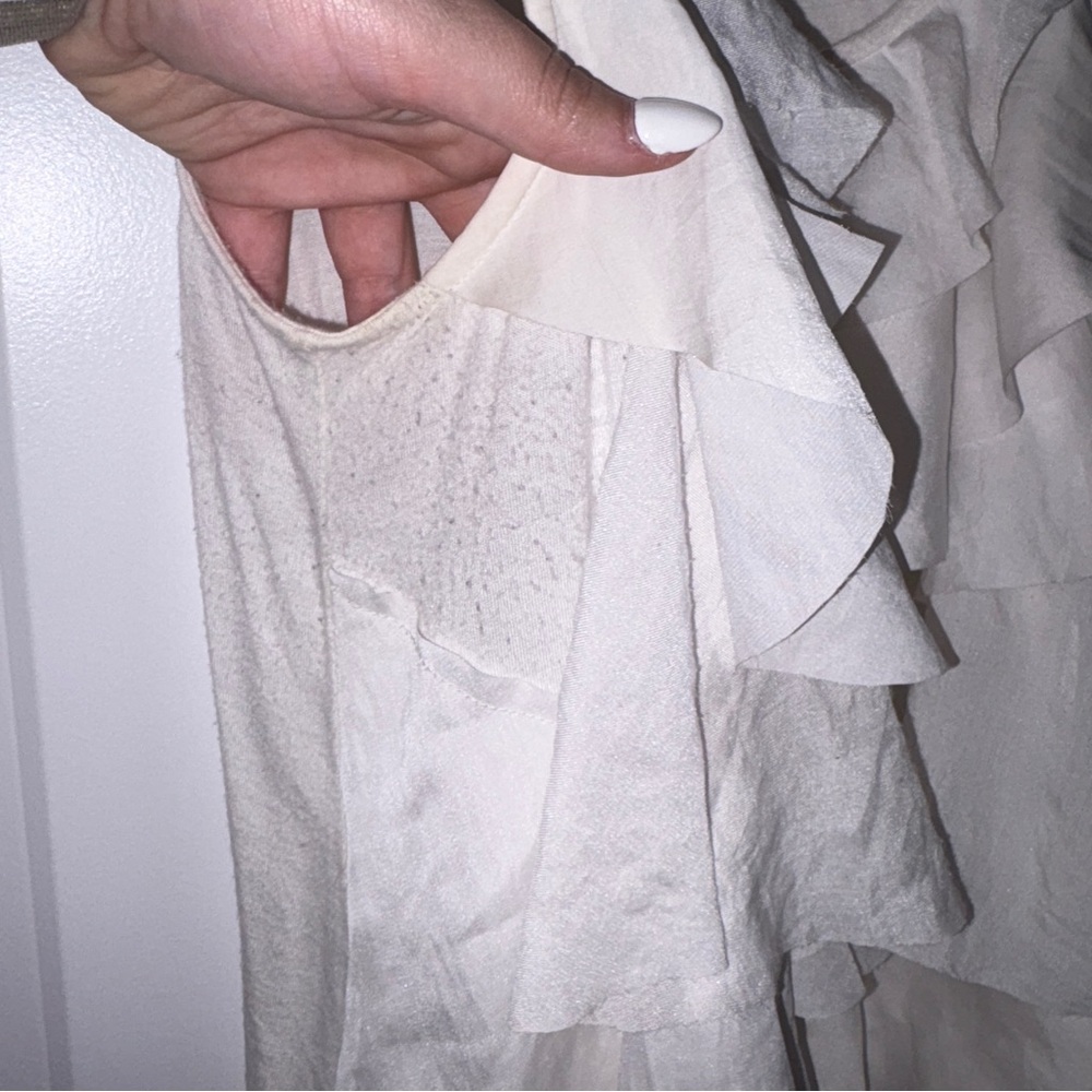 LOFT Cream Ruffle Tank Top Size: M - Picture 3 of 5